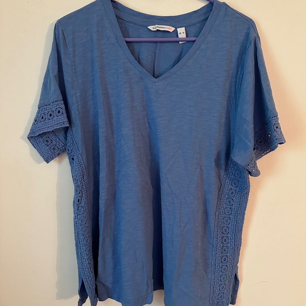 EUC ISAAC MIZRAHI EYELET BLUE TOP SZ XL